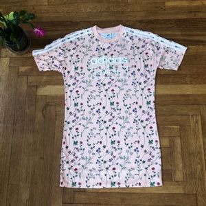 ADIDAS Tshirt Dress & Full Zip Athletic Sweater